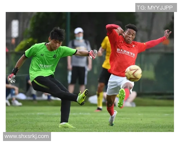 追逐梦想的绿茵场我的足球明星成长之路与心路历程